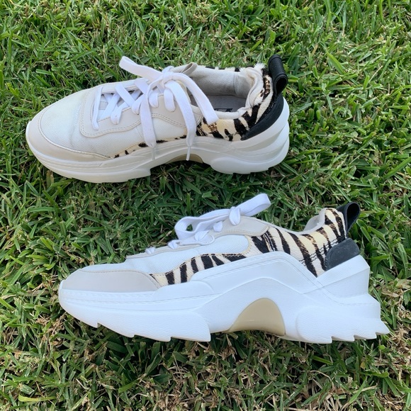Zara Chunky Sneakers with Animal Print - Picture 4 of 16